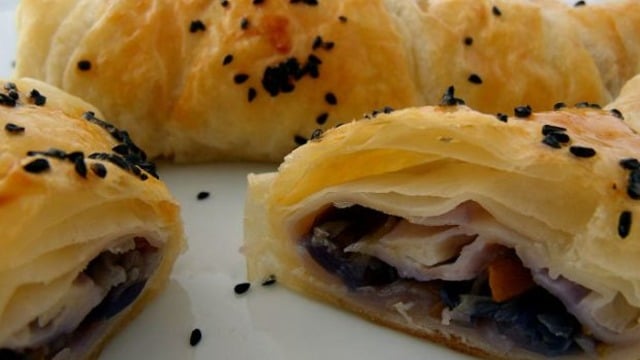 Yemekyolculuğu'ndan: Sebzeli, Sulu Börek