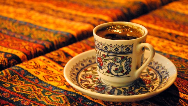 Kaç Yıl Hatrı Vardı: Türk Kahvesi İçme Adabına Giriş