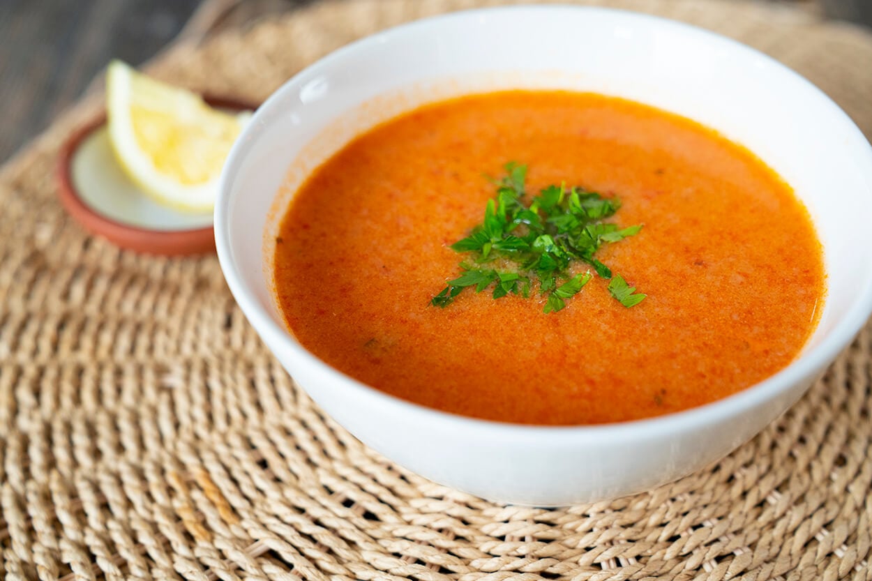 İçinizi Isıtacak: İrmik Çorbası