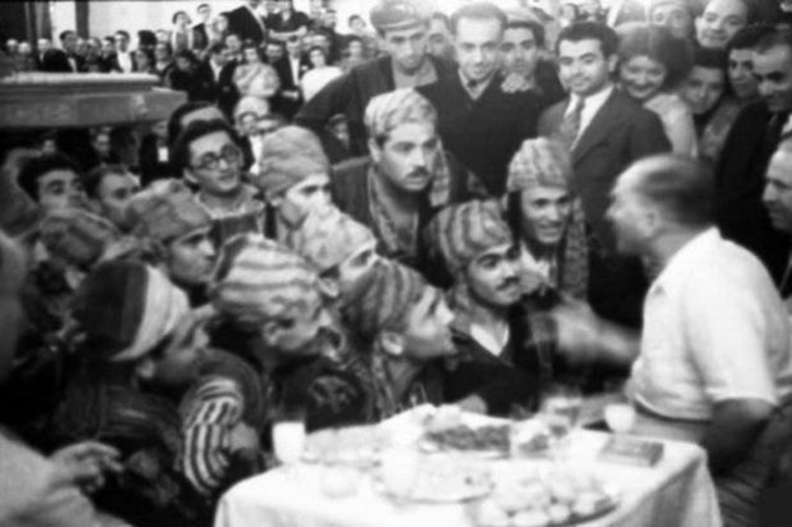 21 Özel Fotoğrafla Mustafa Kemal Atatürk'ün Zarafet Dolu Sofra Adabı ve Kültürü