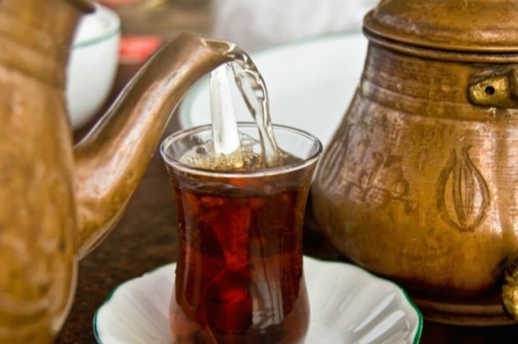 Farkında Olmadan Yanlış Bir Şey Yapmayın Diye: 14 Farklı Ülkenin Sofra Kültürü
