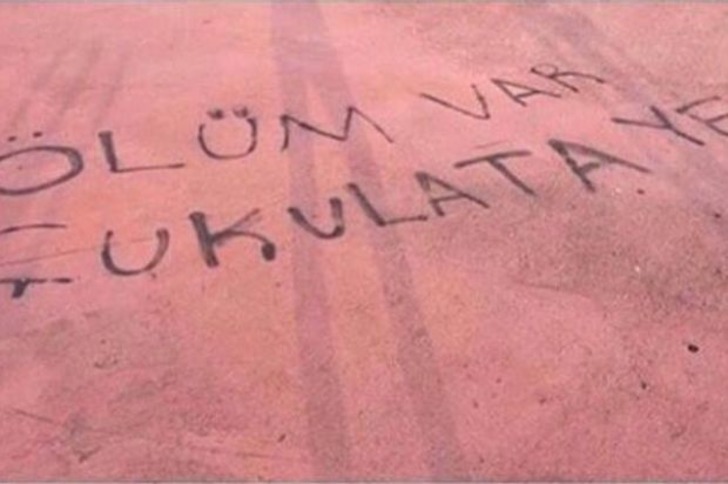 Yemeğin Aşkla Bir Alakasının Olduğunun Kanıtı 15 Duvar Yazısı