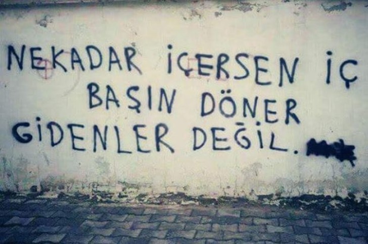 Yemeğin Aşkla Bir Alakasının Olduğunun Kanıtı 15 Duvar Yazısı