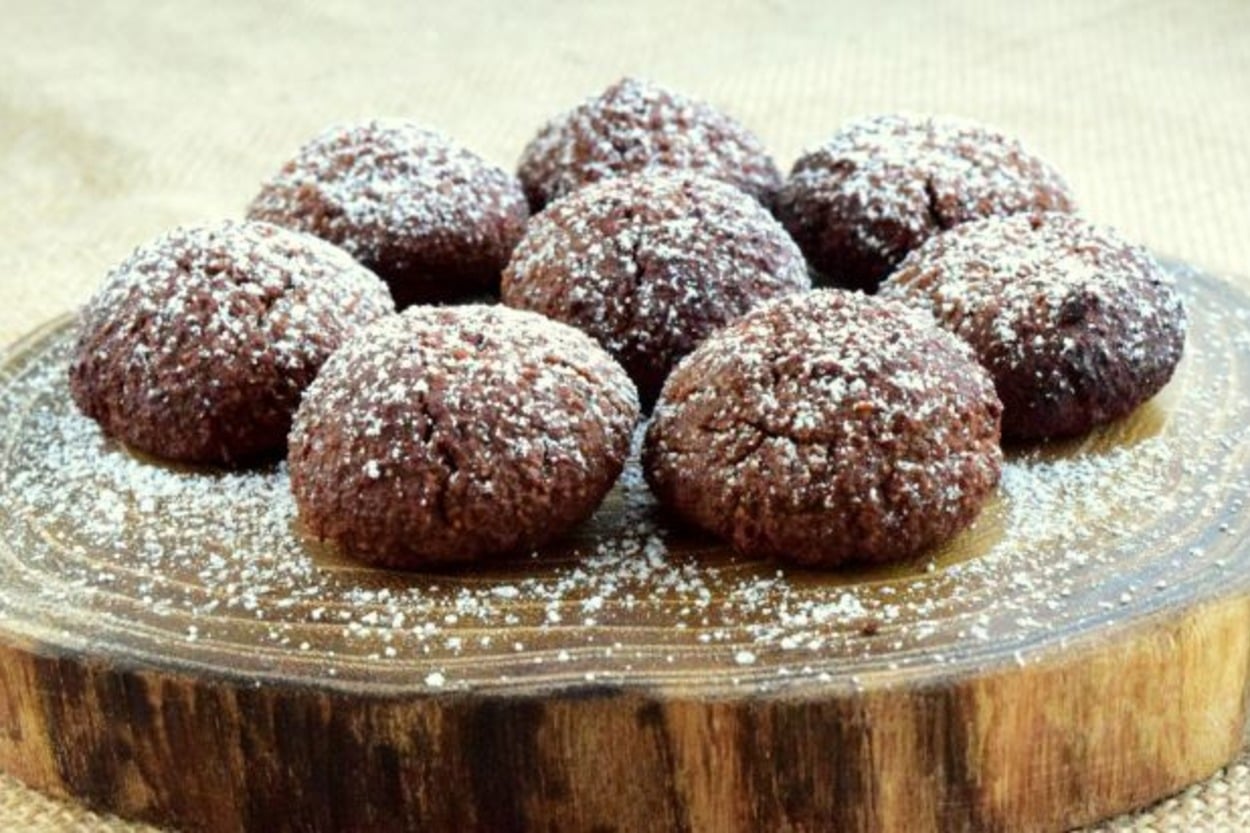 Üstelik Glutensiz: Bademli Lokmalık Kurabiye