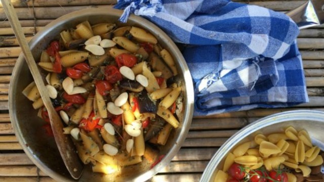 Bol Bademlisinden: Datça Usulü Patlıcanlı Makarna