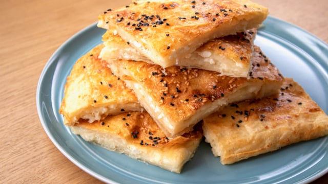 Su Böreği Tadında: Peynirli Börek
