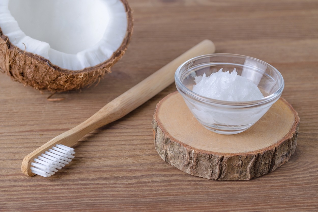 Binlerce Yıllık Şifa: Oil Pulling (Yağ Çekme) Nedir, Nasıl Yapılır?
