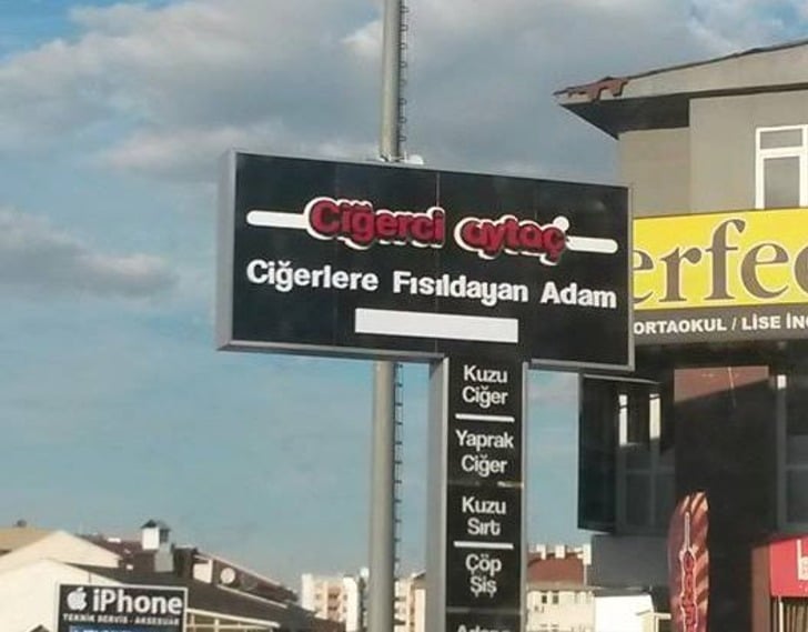 Sloganlarıyla Büyük Markalara Taş Çıkaran 13 Mizahşör Yurdum Esnafı