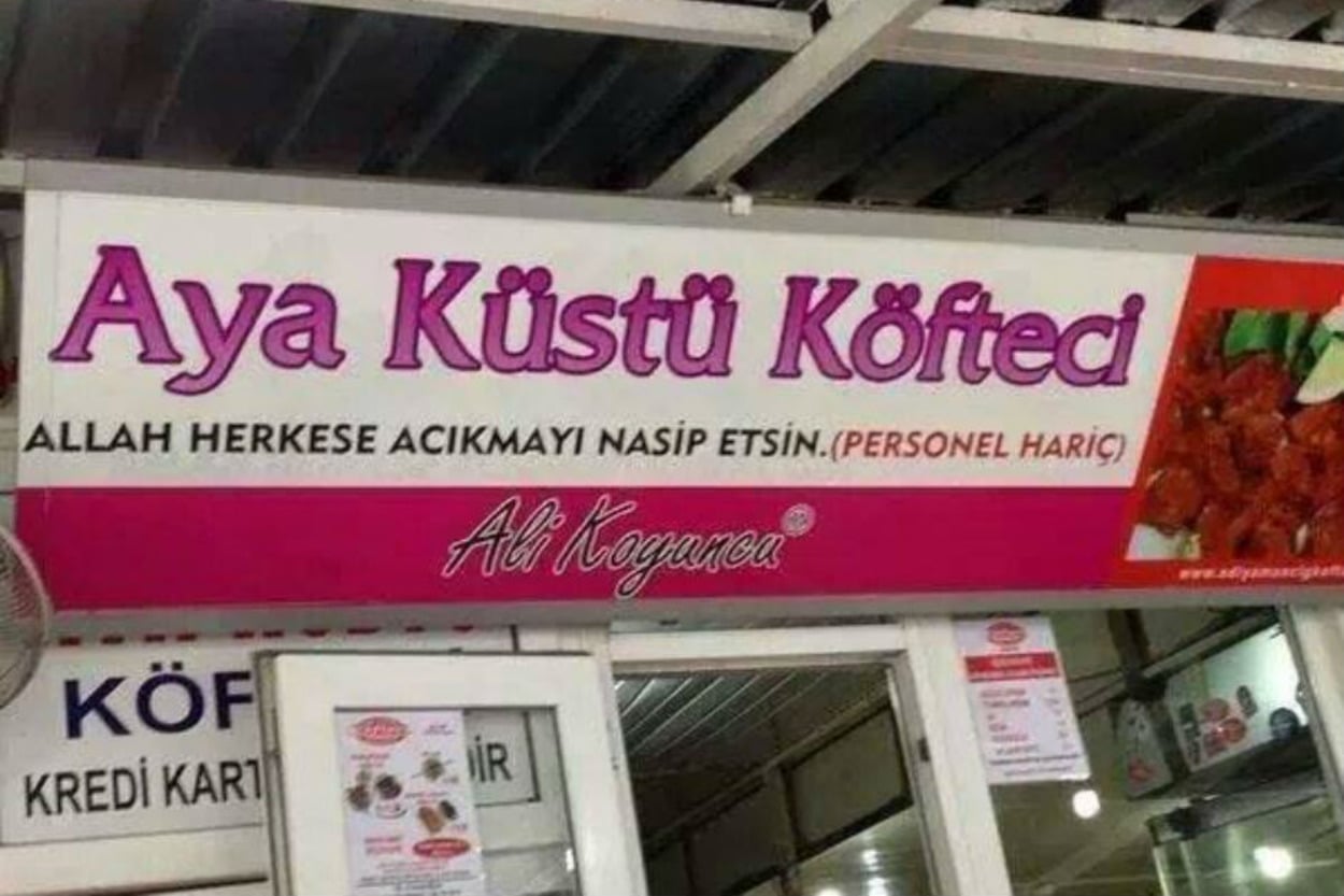 Sloganlarıyla Büyük Markalara Taş Çıkaran 13 Mizahşör Yurdum Esnafı