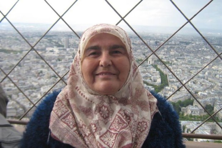 Dünyayı Gezen Türk Teyzenin Herkese İlham Verecek Çok Sevimli Hikayesi