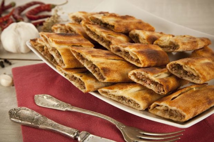 Kıymalı Kapalı Pide Tarifi