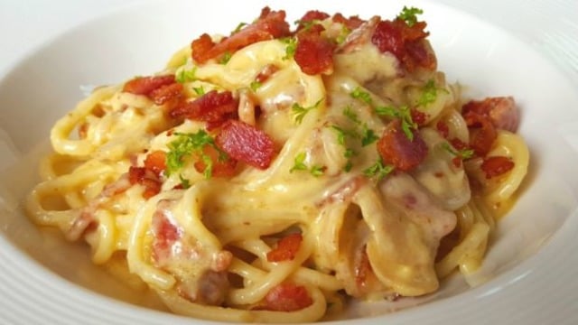 Pratik Lezzet: Kolay Spagetti Carbonara