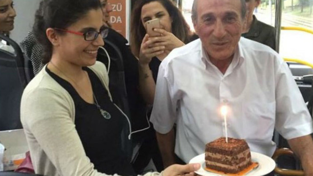 Yolcular Üşümesinler Diye WhatsApp'tan Haber Veren İETT Şoförü: Hikmet Yılmaz