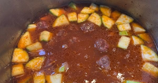 kofteli-bezelye-yemegi-asama6