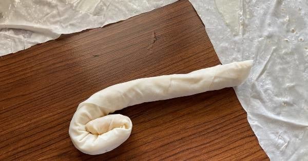patatesli-gul-boregi-yapim5