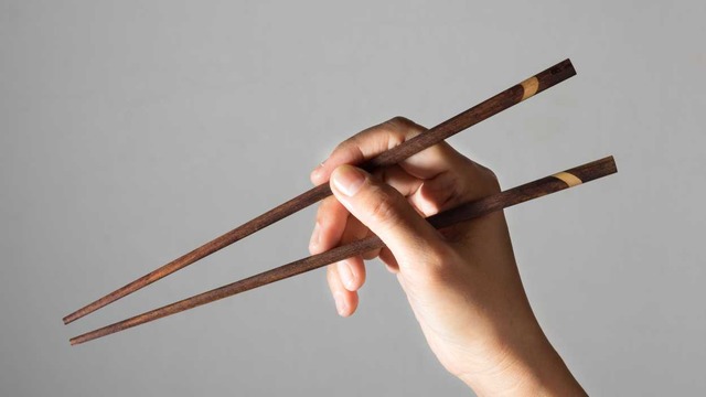 Chopsticks (Yemek Çubuğu) Nasıl Tutulur?