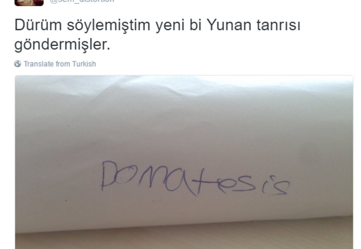 2016'da Okurken Ağzımızdaki Çayı Püskürtmemize Yol Açan En Komik 25 Tweet