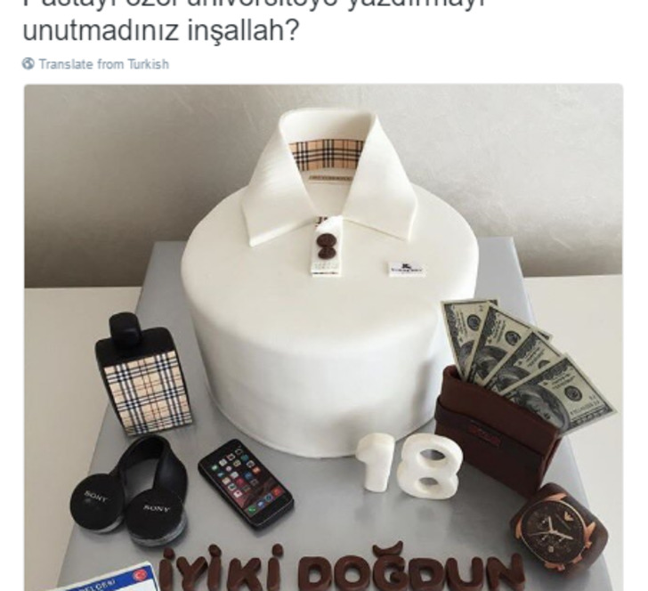 2016'da Okurken Ağzımızdaki Çayı Püskürtmemize Yol Açan En Komik 25 Tweet