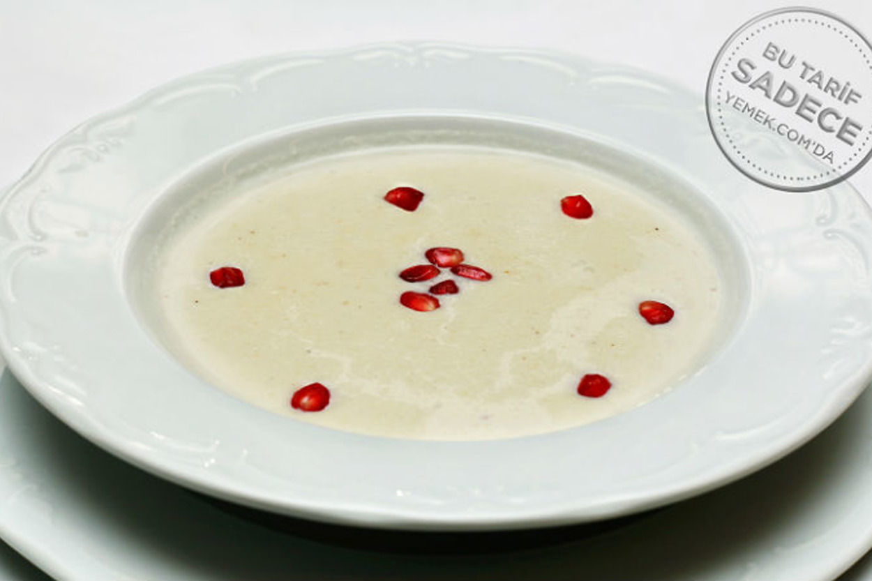 Deraliye Restaurant'tan: Badem Çorbası
