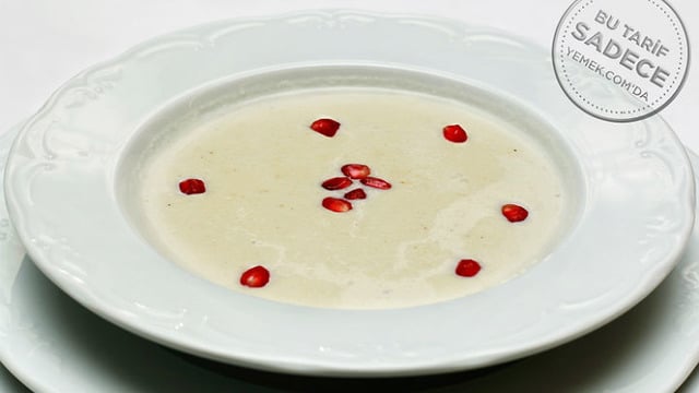 Deraliye Restaurant'tan: Badem Çorbası