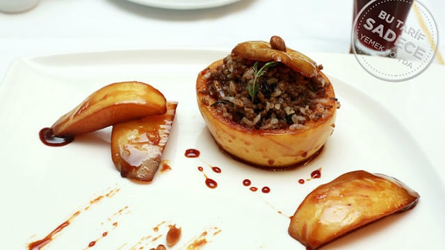 Deraliye Restaurant'tan: Pekmezli Ayva Dolması