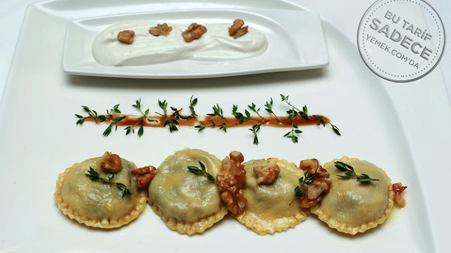 Deraliye Restaurant'tan: Ispanaklı Piruhi