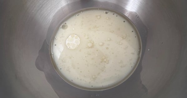 yumurtasiz-havuclu-kek-1