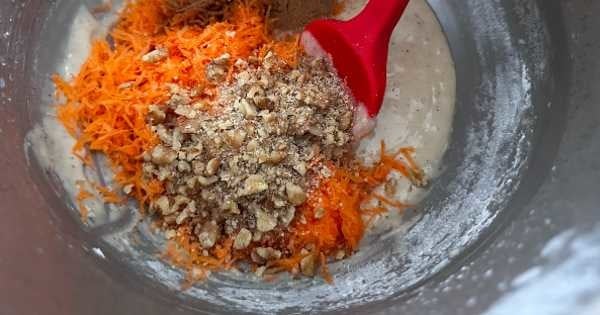 yumurtasiz-havuclu-kek-3