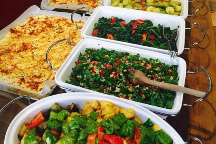 Zeytinyağlılarıyla Sizi Bir Anda Sağlıklı Beslenmeye Teşvik Edecek 7 Kadıköy Mekanı