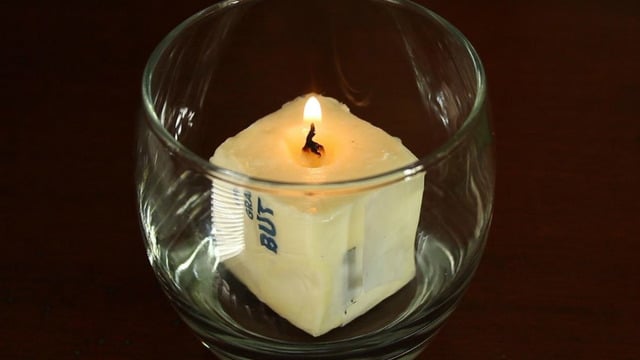 Elektrik Kesintilerine Karşı Evde Şipşak Yapabileceğiniz 4 Kahraman Mum