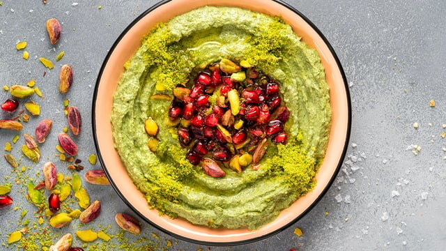 Yemyeşil Güzellik: Ispanaklı Fıstıklı Meze