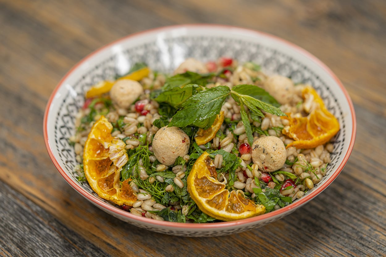 Bol Aromalı: Nar Ekşili Buğday Salatası
