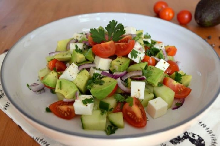 Peynirli Avokado Salatası Tarifi