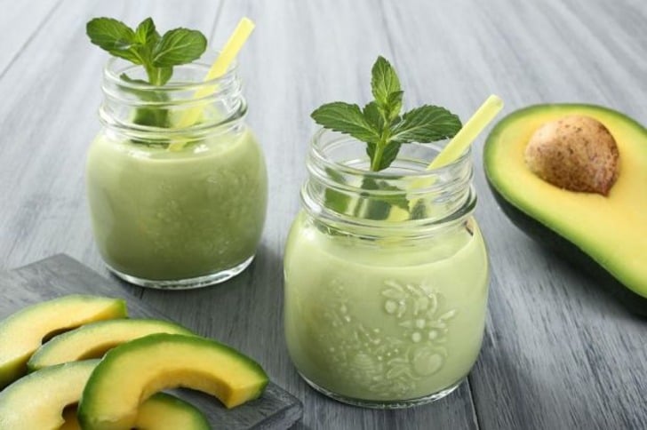 Avokadolu Smoothie Tarifi