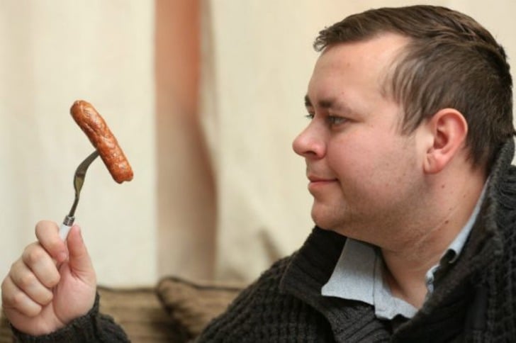 22 Yıldır Sadece Sosis ve Patates Kızartması Yiyerek Beslenen Bir Garip Adam