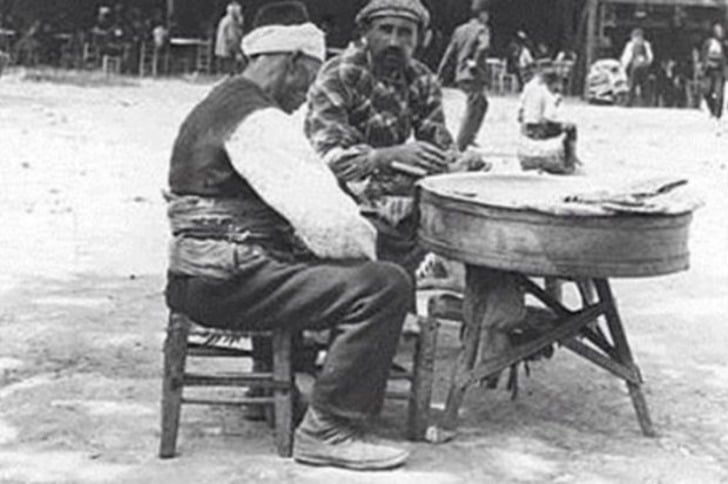 Osmanlı Zamanından ''Keşke Hala Olsa'' Dedirten 16 Seyyar Satıcı