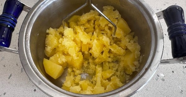 patatesli-kereviz-salatasi-2