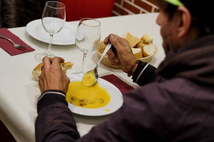 Zenginlerden Aldığı Parayla Yoksulları Doyuran Restoran: Robin Hood Restaurant