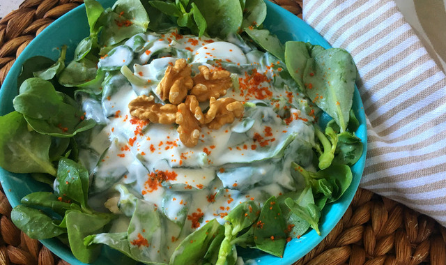Masum Bir Meze: Yoğurtlu Semizotu Salatası