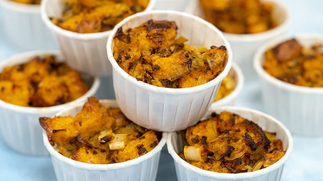 Tuzlu Muffin Sevenlere: Pırasalı Kıymalı Pide Muffin