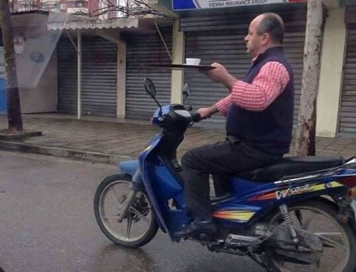 Kırk Fırın Ekmek Yesek de Anlayamayacağımız 19 Rahatsız Fotoğraf