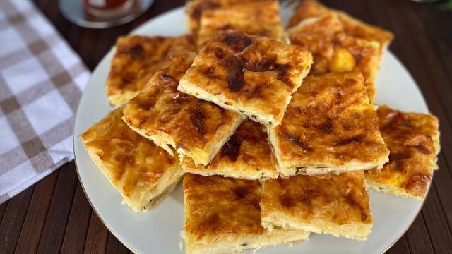 Su Böreği Tadında: Süt ve Yoğurt Soslu Börek