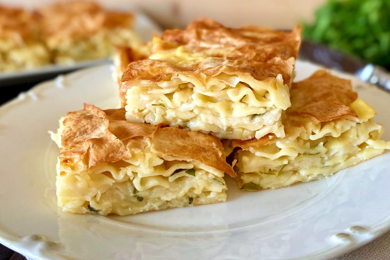 Sadece 3 Yufkalı: Makarnalı Yalancı Su Böreği