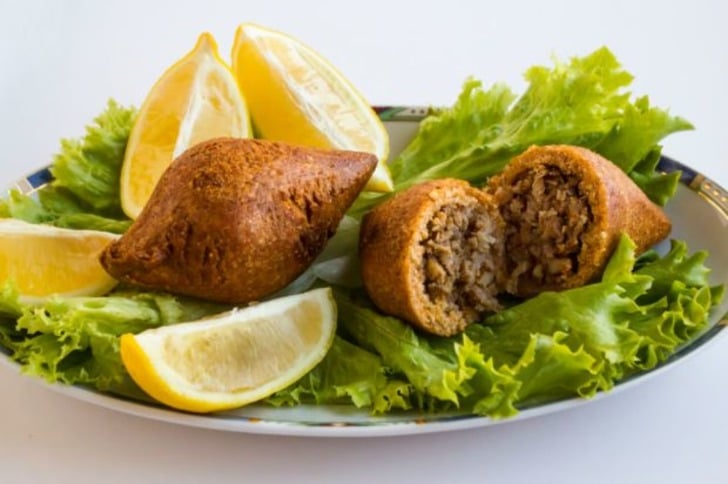 https://yemek.com/tarif/icli-kofte/ | İçli Köfte Tarifi