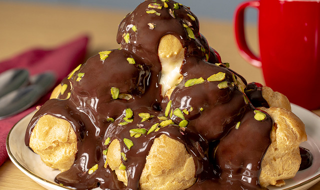 Dışarıdakilerden Çok Daha Nefis: Profiterol