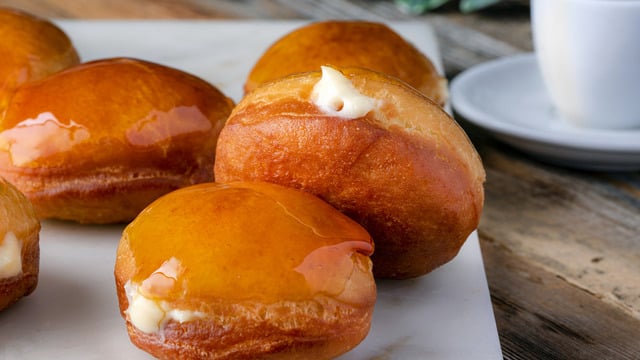 Dışı Çıtır: Creme Brulee Donut
