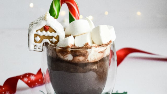 Marshmallow Aşkına: Sıcak Çikolata
