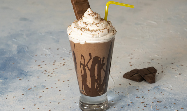 Gününü Güzelleştirir: Çikolatalı Milkshake