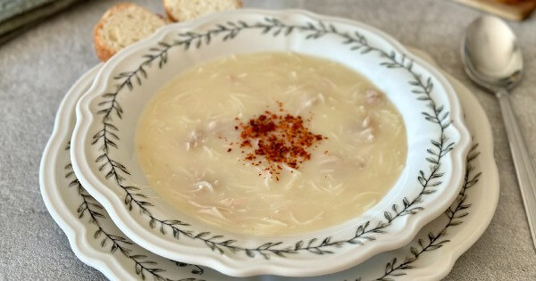 sehriyeli-tavuk-suyu-corba-8