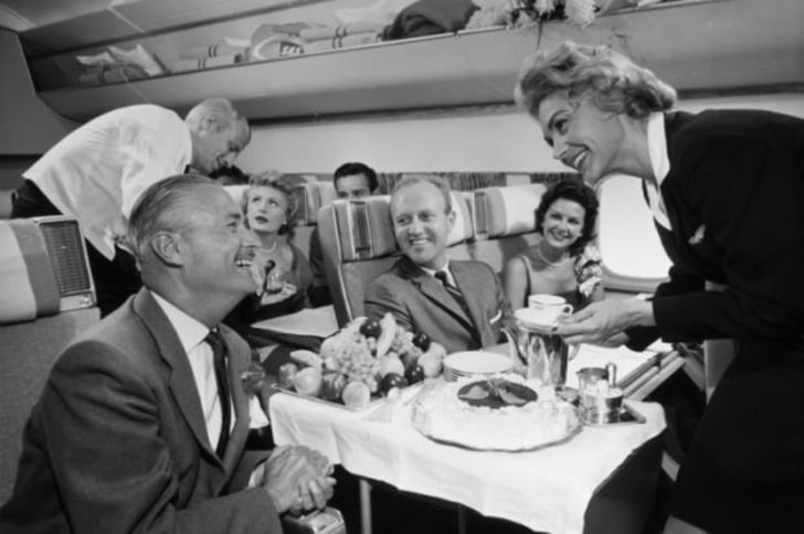 50 Yıl Önce Uçaklarda İkram Edilen Yemekleri Gösteren 22 Şaşırtıcı Fotoğraf
